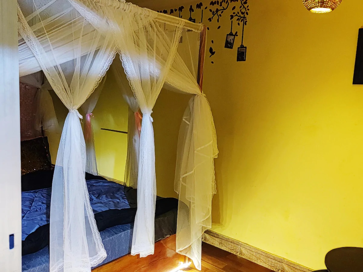 SuzAms Cafe n Homestay - Tap to explore photos