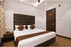 FabHotel Rudraksh Inn, Indore
