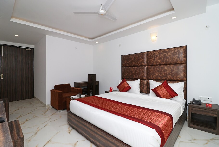 OYO 10274 Hotel Aamara Delhi Hotel Price, Address & Reviews
