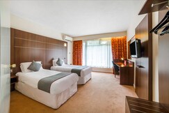 The Bridge House Hotel, Surrey