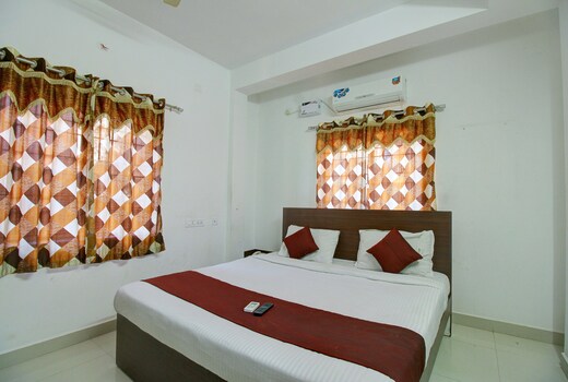 Hotel O The Mangrove Wood Residency