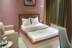 Delight banquet and guest house, Bangaon