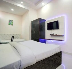 Deluxe AC room with parking