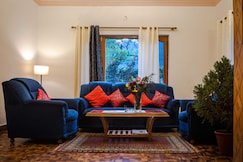 Alpine Villa 4BR Luxury Retreat in Manali, Manali