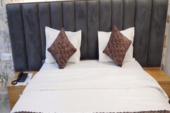 Hotel Zaarang Inn, Lucknow