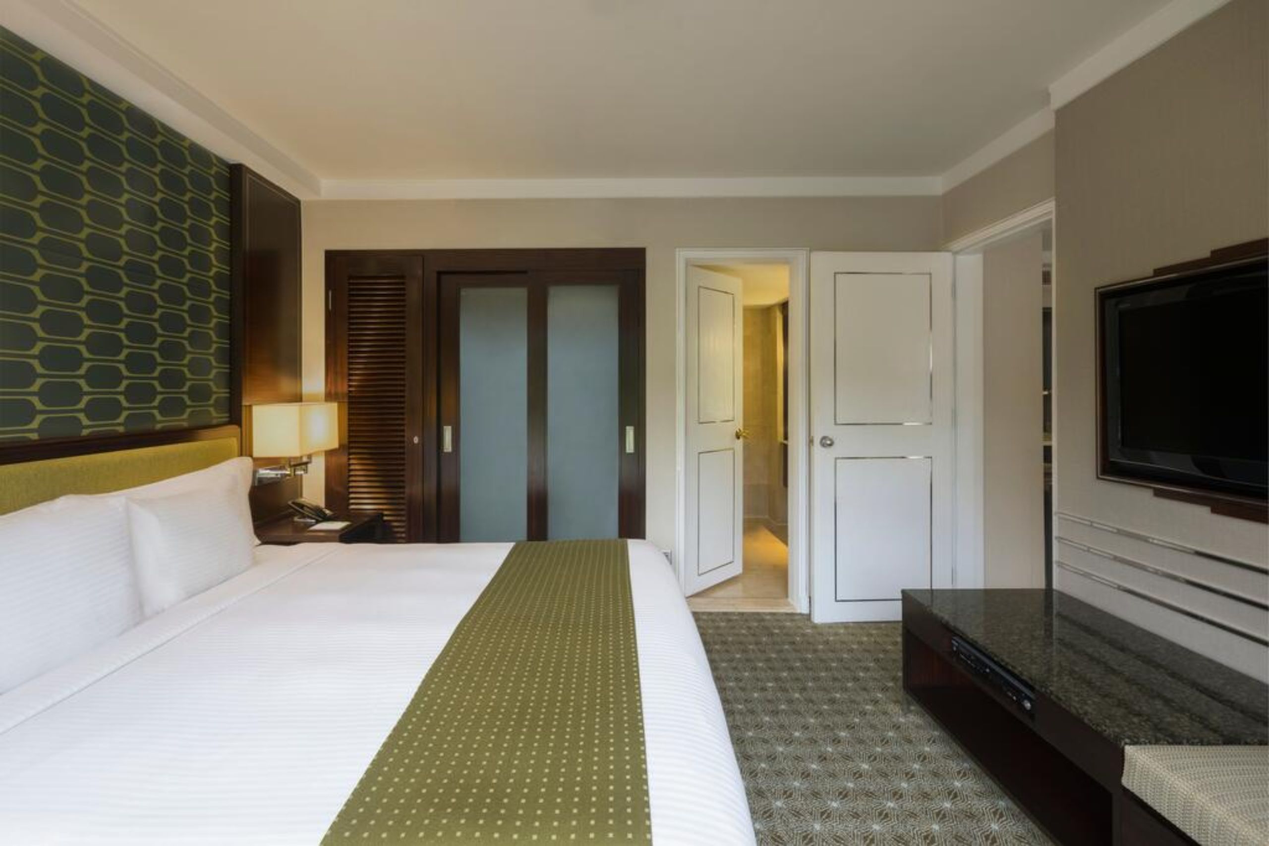 Holiday Inn Singapore Orchard City Centre - Tap to explore photos