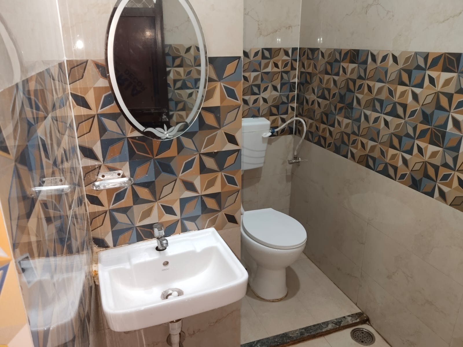 RUDRA PAYING GUEST HOUSE NAGWA - Tap to explore photos