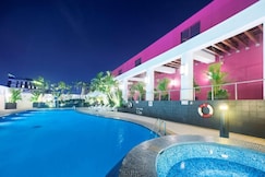 Hotel Du Parc Hanoi, Van Giang
