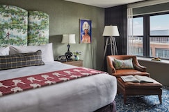 Graduate by Hilton Minneapolis, Stearns
