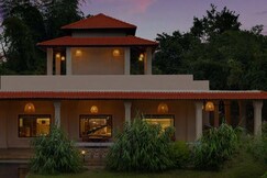The Safari Lodge Kanha, Baihar