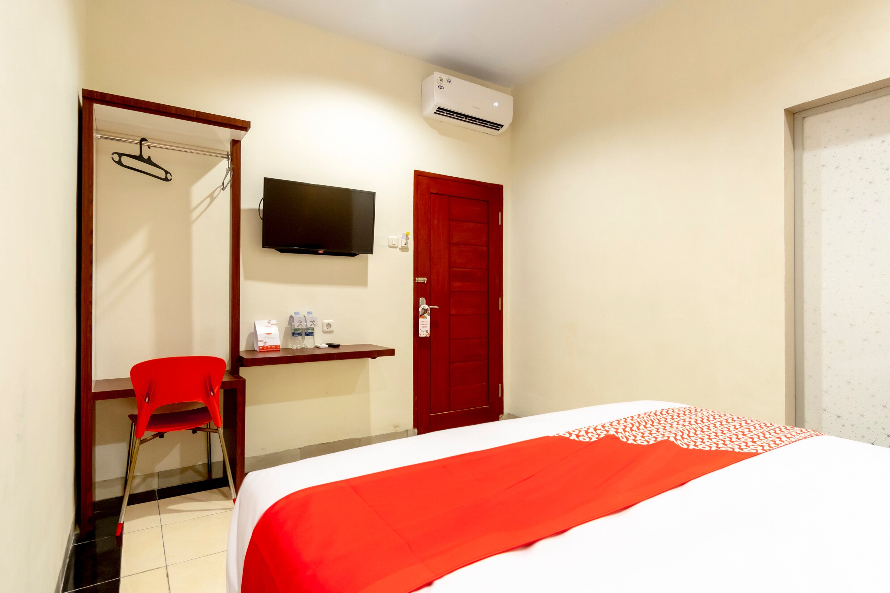 Capital O 1585 Ring Road Residence - Tap to explore photos