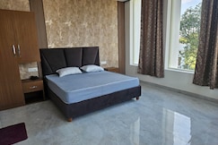 HOTEL MAURYA GREENS, Khatima