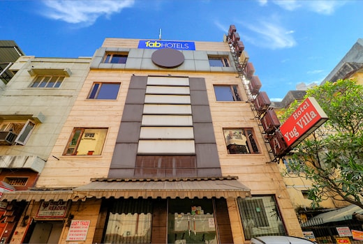 FabExpress Yug Villa Karol Bagh