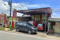 OYO 93875 Tifar House Near Lapangan Raja-raja, Gowa