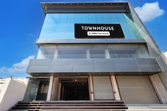 Super Townhouse Geeta Nagar Metro Station Formerly Hotel Opal, Kanpur