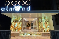 Hotel Almond, Jalna