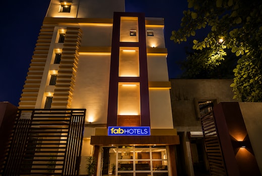 FabHotel Aditya Guest House 4