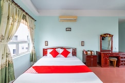 Super OYO 266 Golden Gate, Da Nang