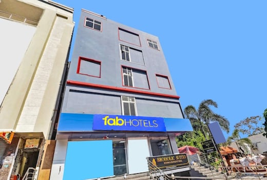 FabExpress Broholic Suites - Nr JNTU Kukatpally