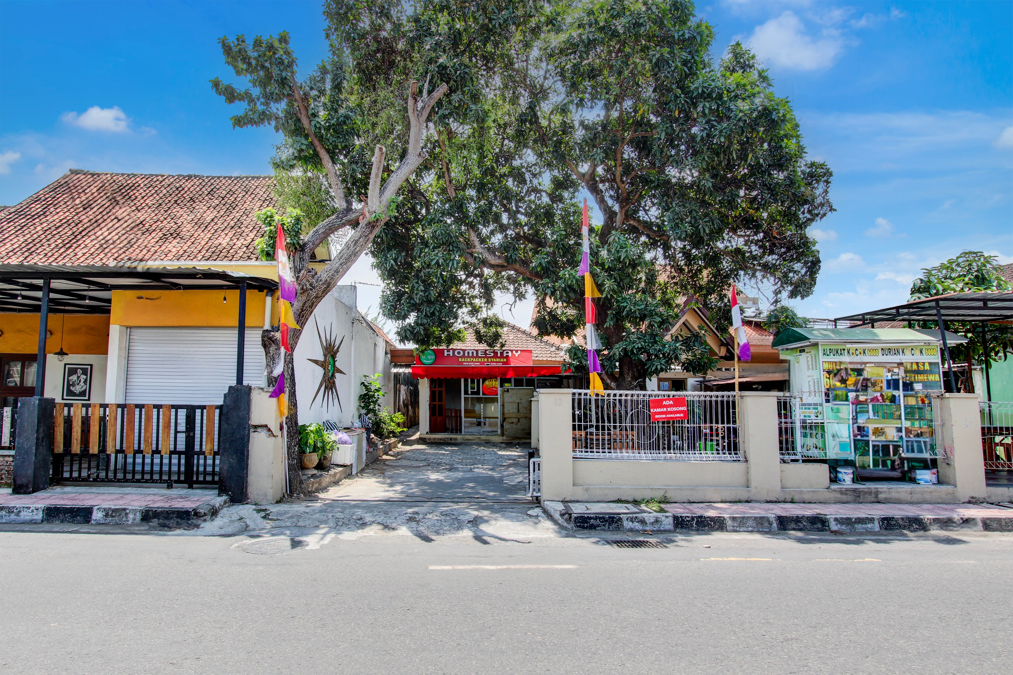 Hotel O Homestay Alqid Syariah - Tap to explore photos