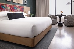 Kimpton SANTO, Bexar