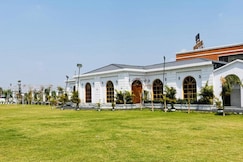 THE GRAND KASTURI, Goharganj