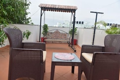 Romantic Studio in WhiteTown Outdoor Dining - Skytop, Pondicherry