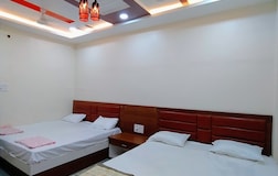 4 Bed AC