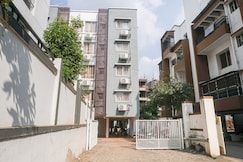 Collection O Palm Bliss, Pune