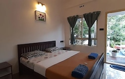 Family Room with 2 King Beds