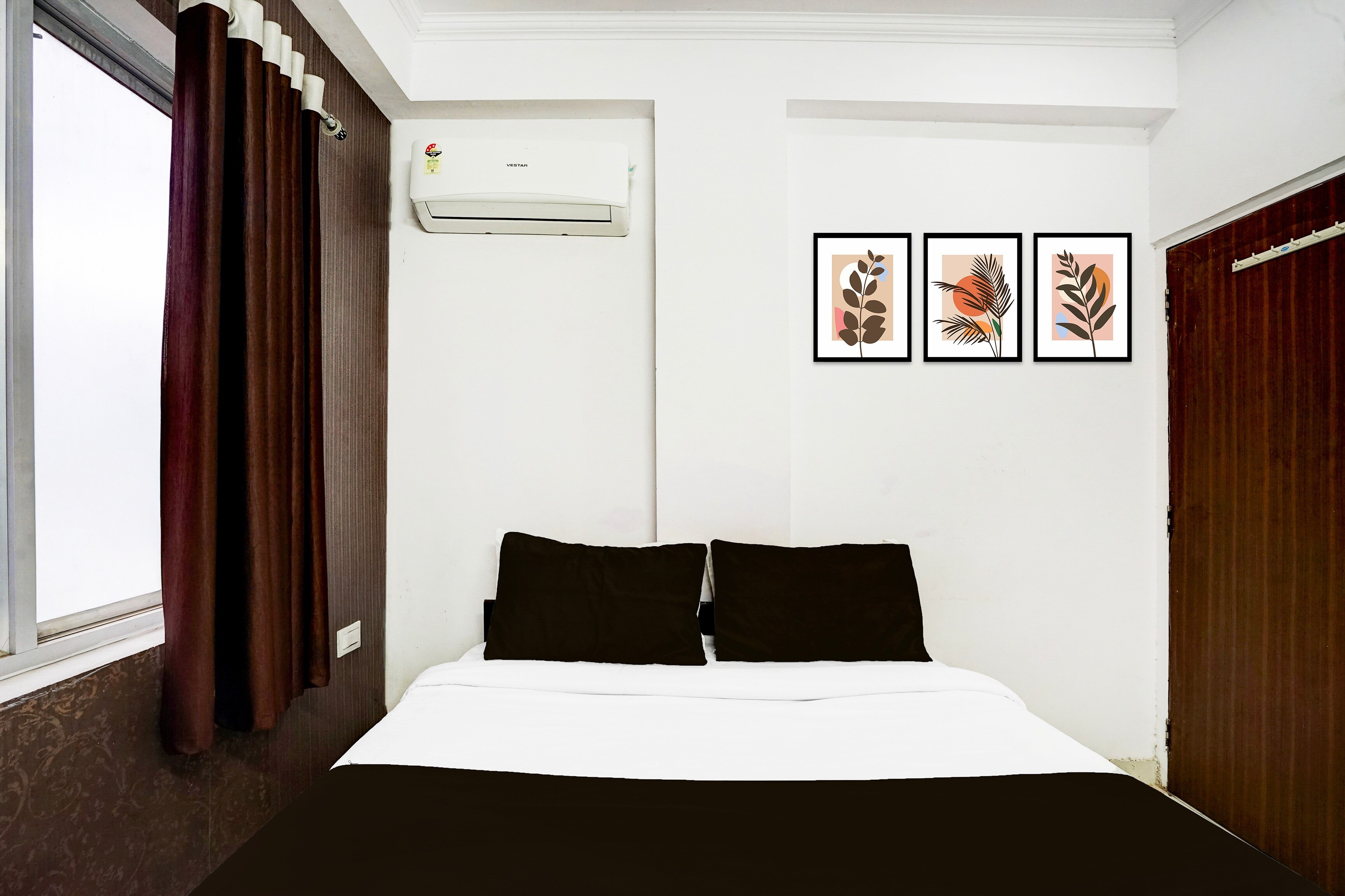 Super Hotel O Jagatpura Near JTM Mall Formerly Royan Inn - Tap to explore photos