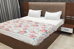 Velvet Vista Stay Omaxe Hazratganj, Lucknow