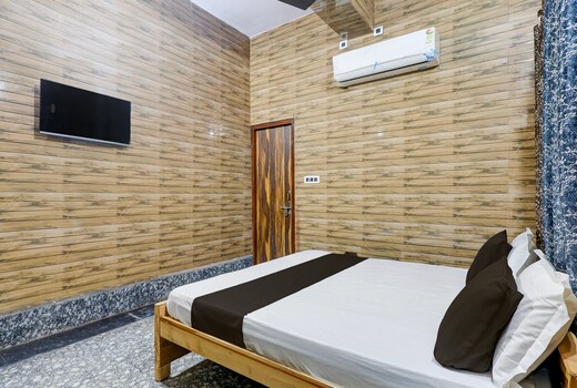 OYO HOTEL RAAS