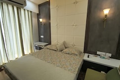 The Crown, Greater Noida