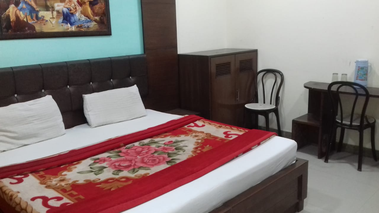 HOTEL JYOTI CONTINATIO AGRA - Tap to explore photos