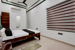 Hotel O Essence Inn, Prayagraj
