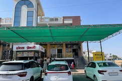 Hotel Premji, Chirawa