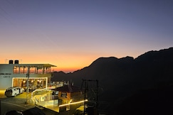 Highlanders cafe and stay, Mussoorie