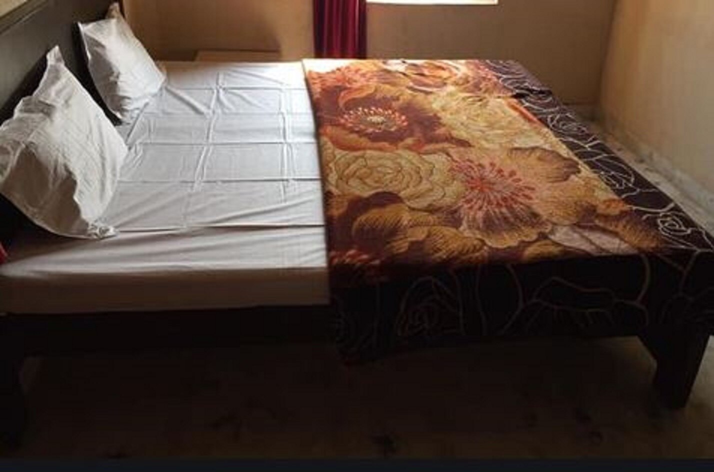 Sofiana guest house - Tap to explore photos
