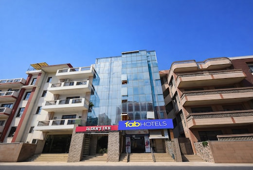 FabHotel Grand Jashn