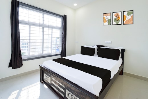 HOTEL RKS Near by Narsingi