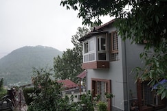 3 bedroom cottage with bonfire, Sattal