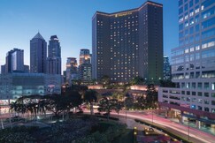 Makati Shangri-La, Rodriguez