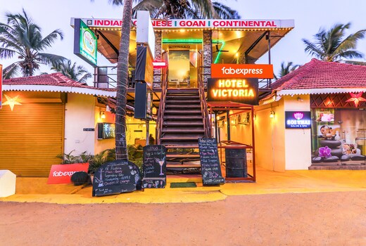 FabExpress Victoria With Pool - Nr. Baga Beach