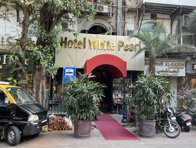 Hotel White Pearl - Tap to explore photos