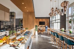 Novotel Bur Dubai - Healthcare City, Dubai
