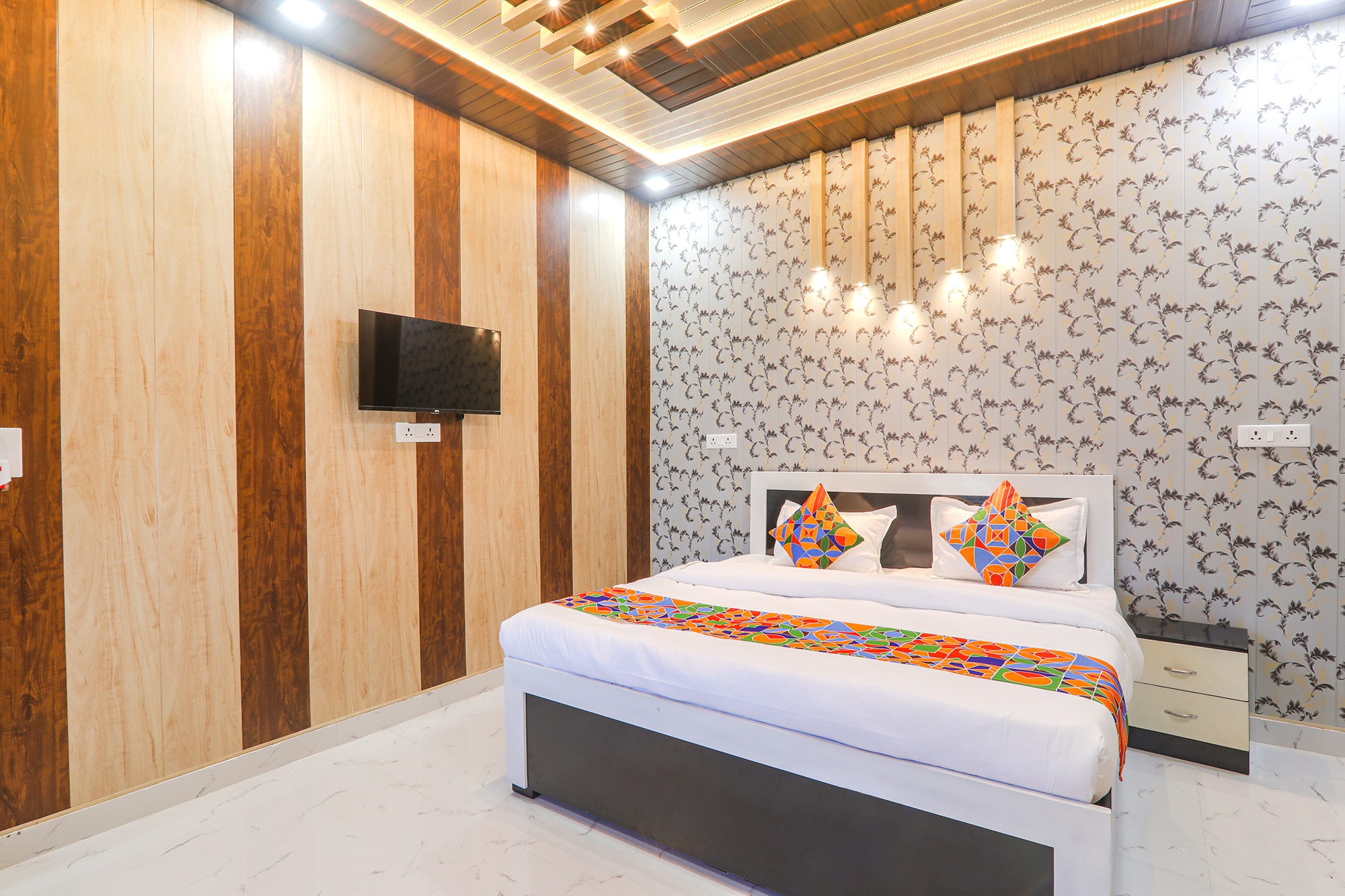 FabHotel Uma Yugul - Tap to explore photos