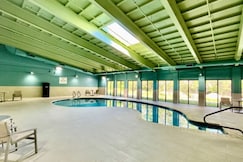 Holiday Inn Express Fall River North, an IHG Hotel, Bristol