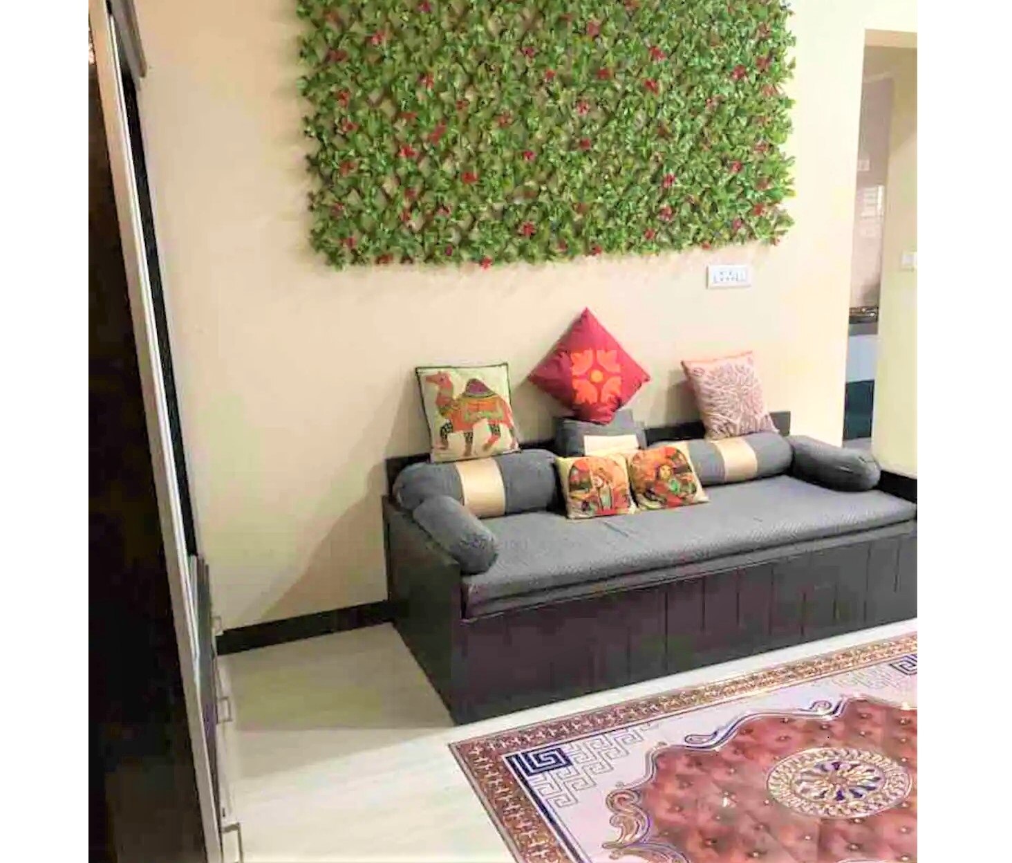 Upscale Affordable 2 Bed Apt in Heart of Mumbai - Tap to explore photos