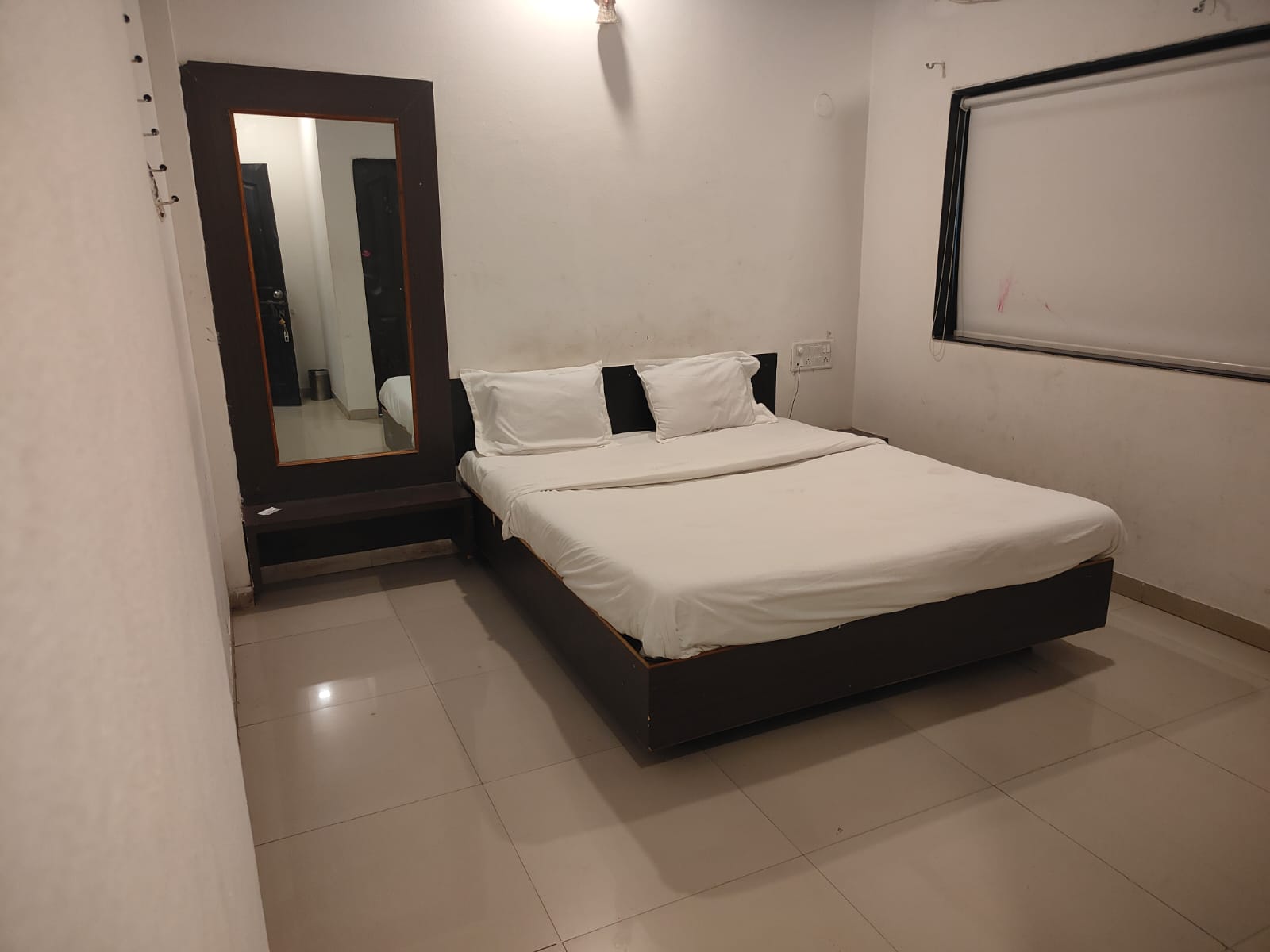 AMARAVATHI RESIDENCY SHIRDI - Tap to explore photos